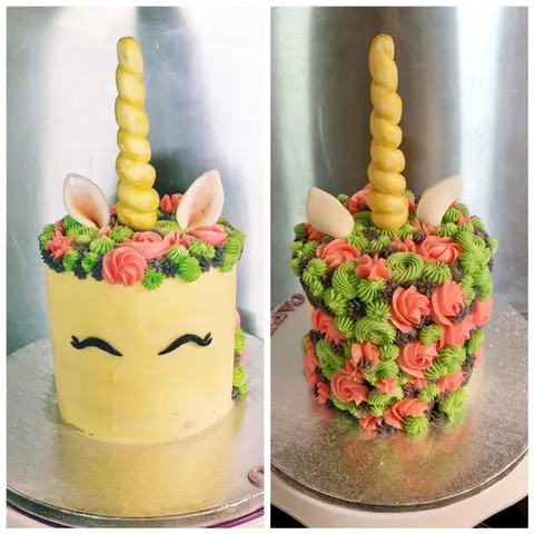Gâteau licorne à corne dorée, couronné de fleurs pochées roses et vertes, vu sous deux angles
